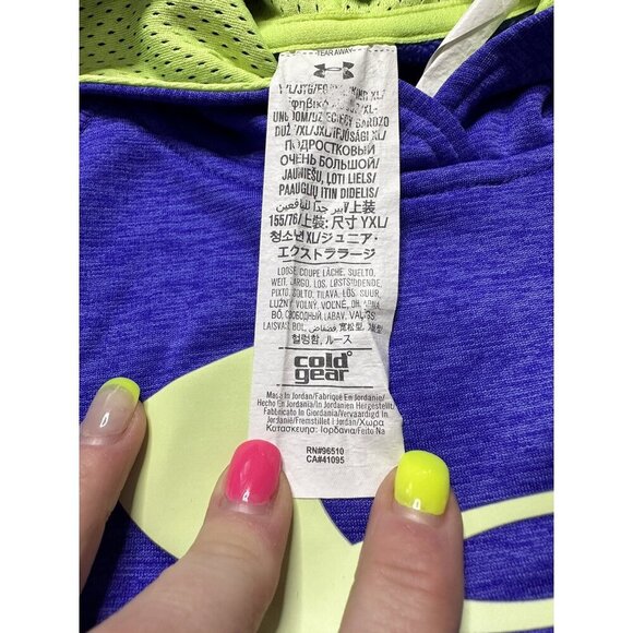 Under Armour Sweatshirt Size YXL - Picture 2 of 3